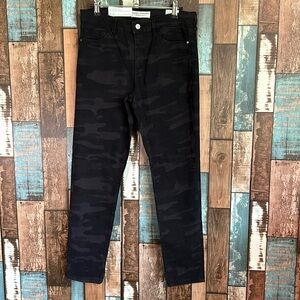 Social standard 4 camo ankle skinny jeans